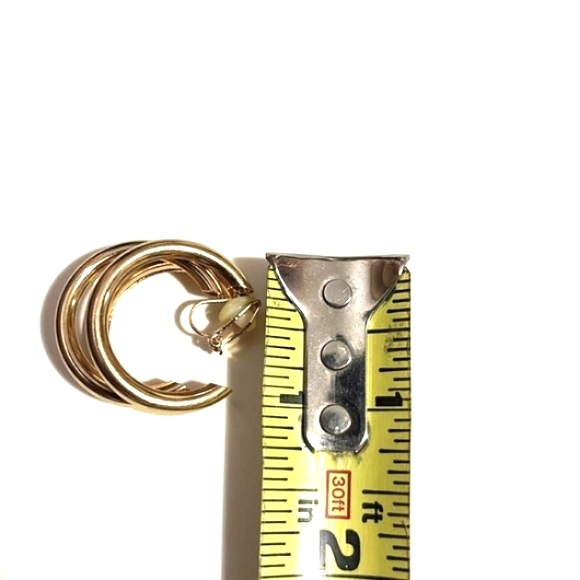 GEOMETRIC GOLD-TONE BRACELET AND MATCHING LEVERBACK EARRINGS SET - Picture 8 of 10